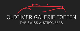 Logo der Oldtimer Galerie Toffen mit roter stilisierter Autolinie über weißem Schriftzug „OLDTIMER GALERIE TOFFEN – THE SWISS AUCTIONEERS“ auf schwarzem Hintergrund.